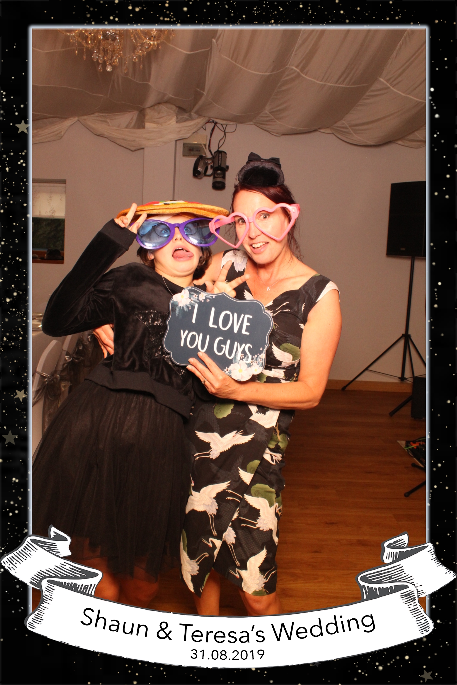 Sean and Teresa | View more photos from the event at images.mobile-photo-booth.com/u/MobilePhotoBoothUK/Sean-and-Teresa